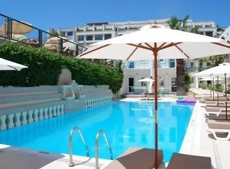 Er-ta Soyak Beach Hotel 3*